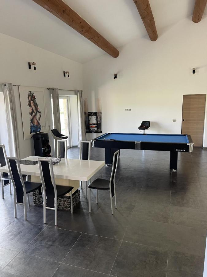 Villa Rians Rians  外观 照片