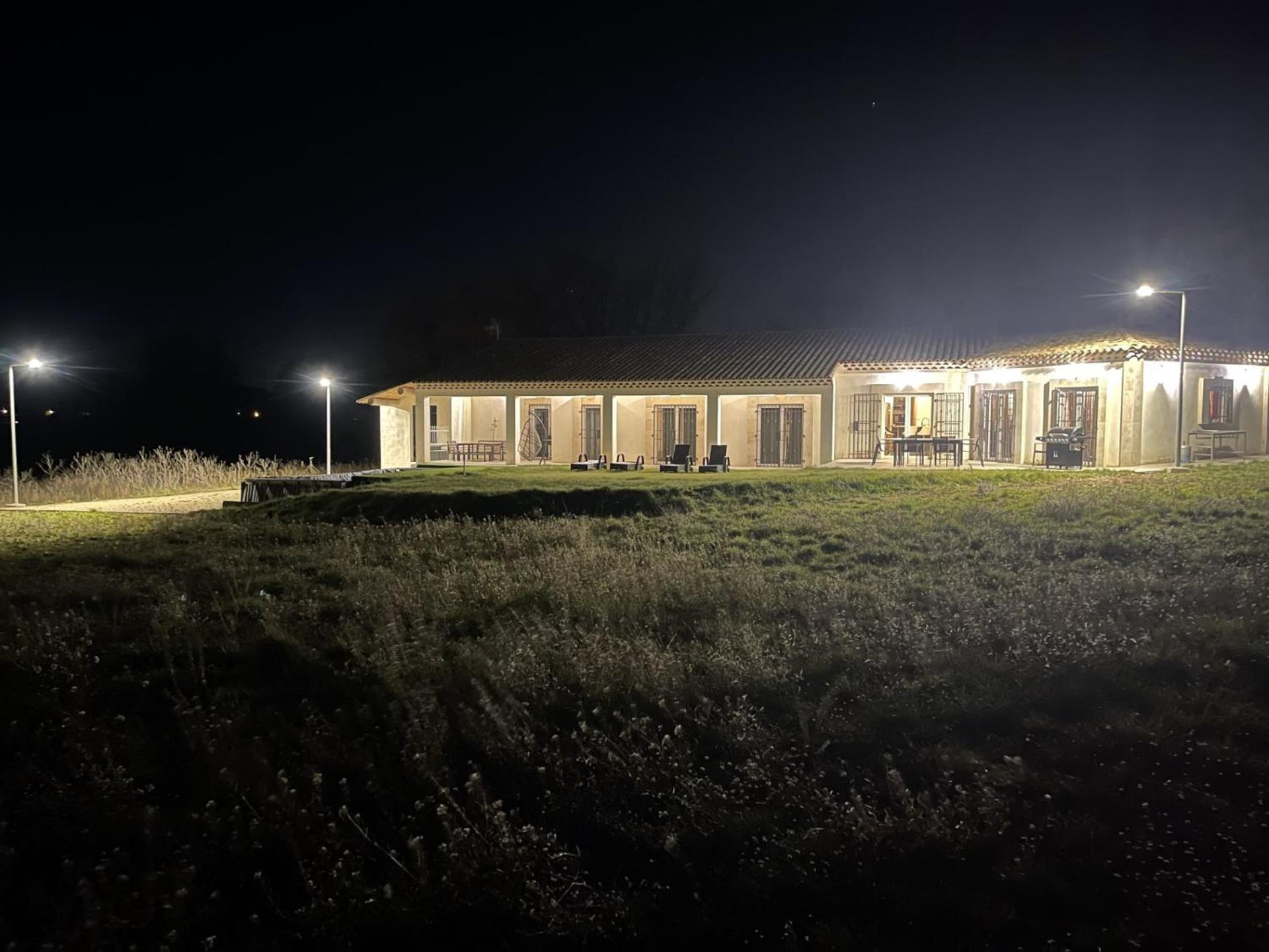 Villa Rians Rians  外观 照片